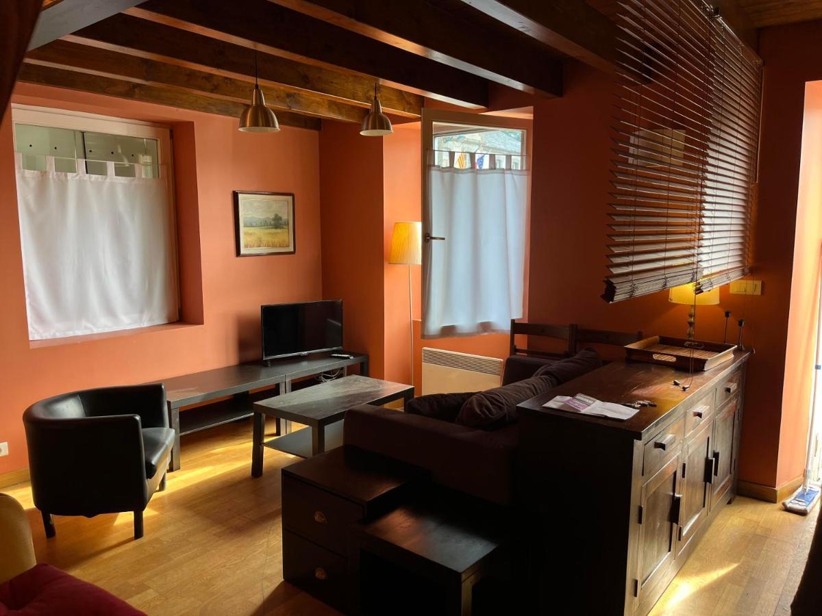 Casa De Poble Acollidora,Amb Llar De Foc, Villa Bourg-Madame Dış mekan fotoğraf